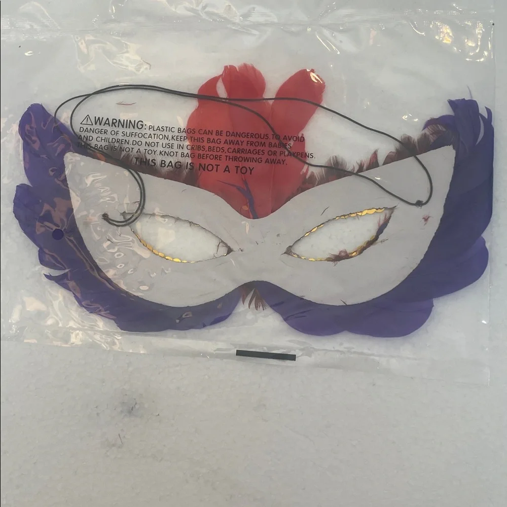 bedwina feather sequin